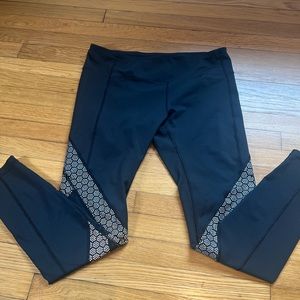 Gap fit workout leggings size large